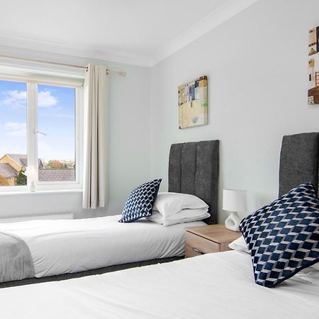 Onsitestays - Cosy 2-Bedroom Apartment With Free Parking, Wi-Fi & London Links Northfleet Kültér fotó